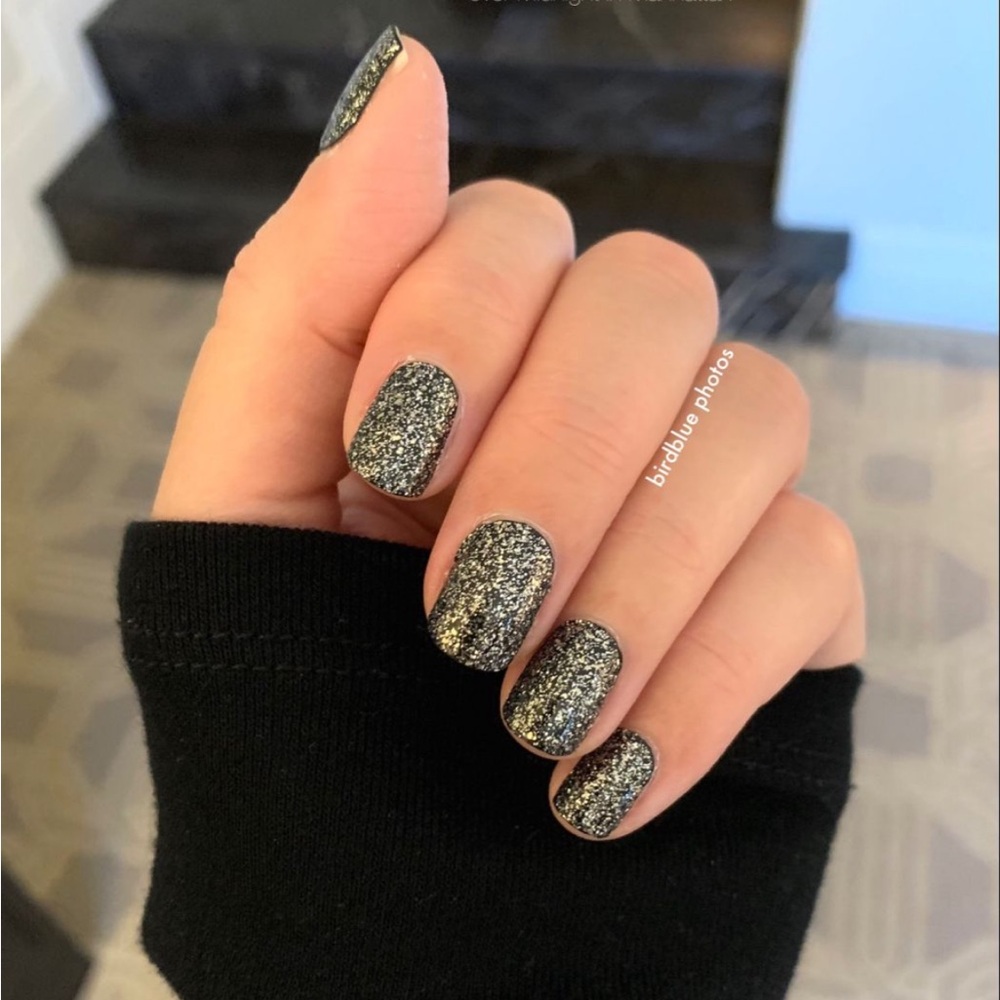 *Retired* Color Street: Mind Matters | Dark Gray Silver Glitter Winter Fall - Picture 6 of 16